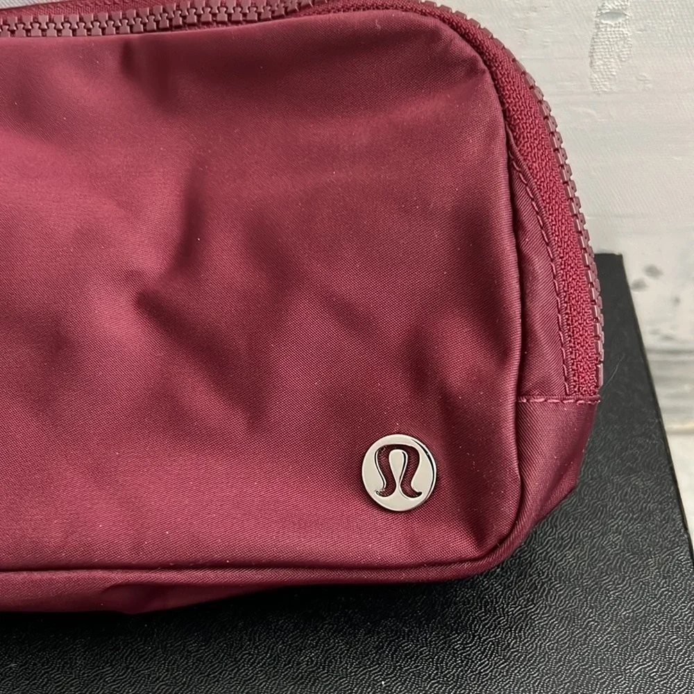Lululemon Everywhere Belt Bag Red Merlot